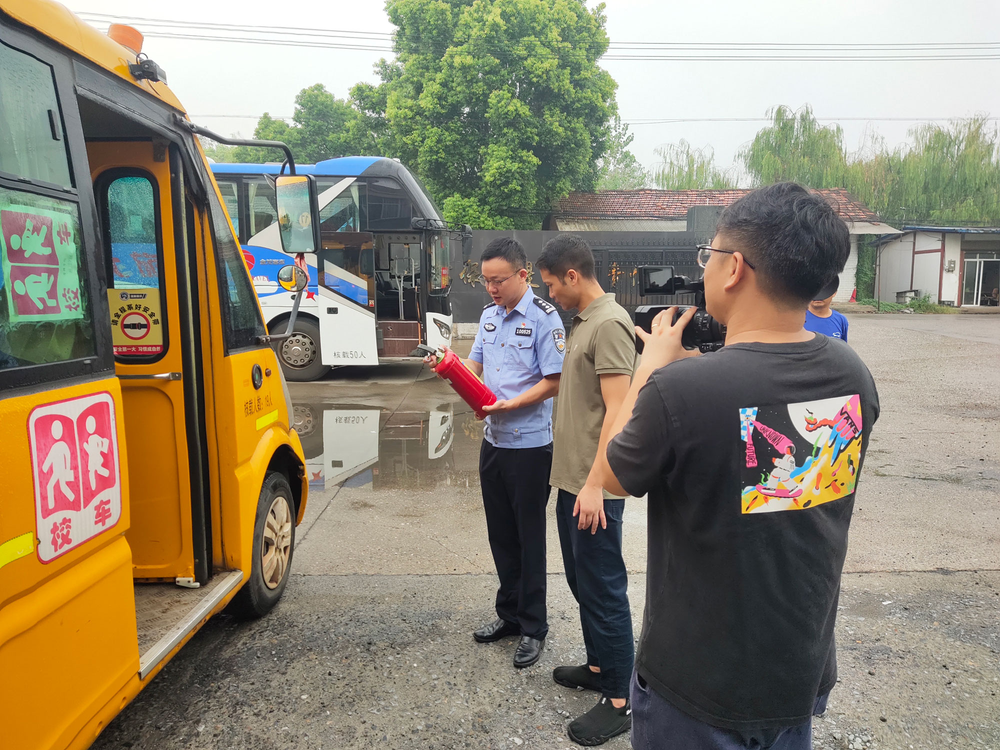 常德市湘北汽車運(yùn)輸有限公司,常德包車客運(yùn),常德旅游服務(wù),校車服務(wù)