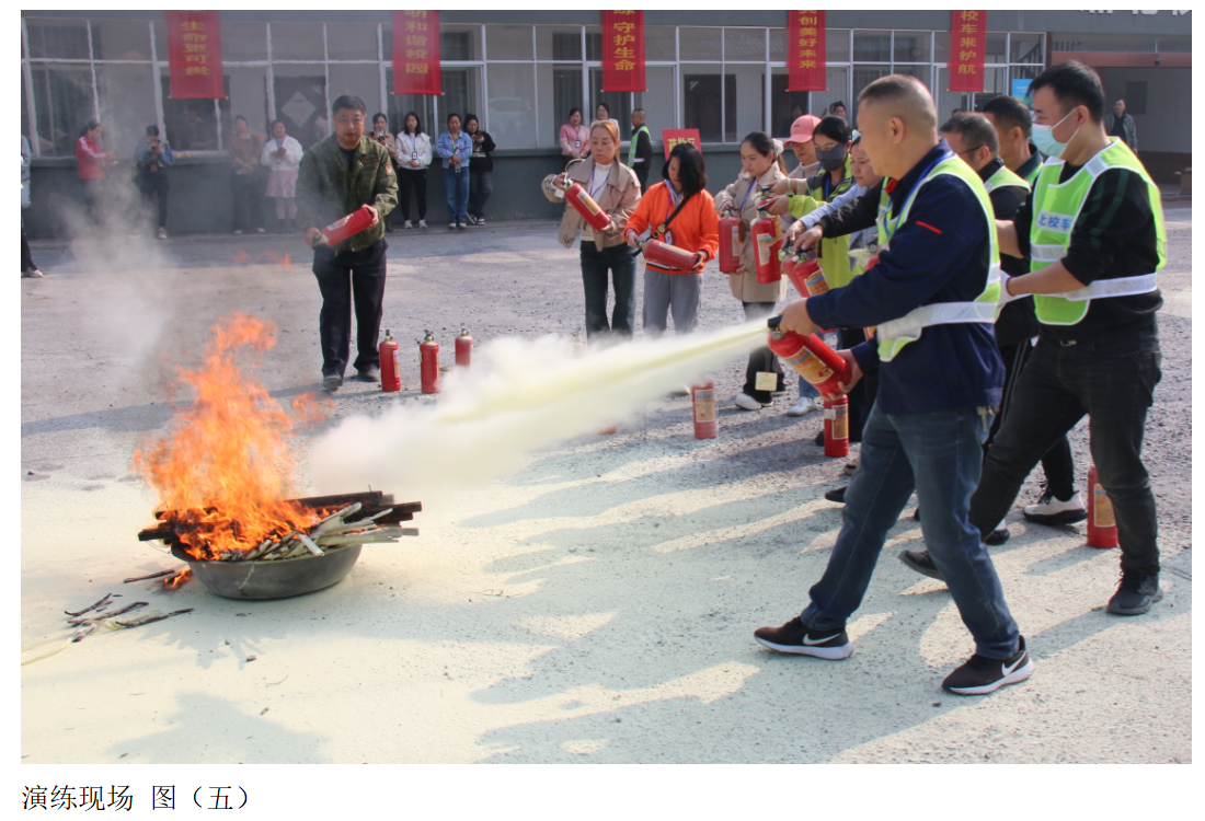 常德市湘北汽車(chē)運(yùn)輸有限公司,常德包車(chē)客運(yùn),常德旅游服務(wù),校車(chē)服務(wù)